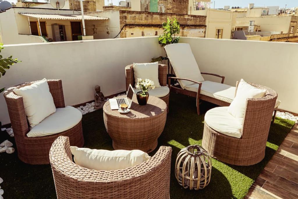 슬리에마 Luxury Designer Penthouse With Private Jacuzzi 아파트 외부 사진